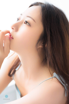 美女的胸